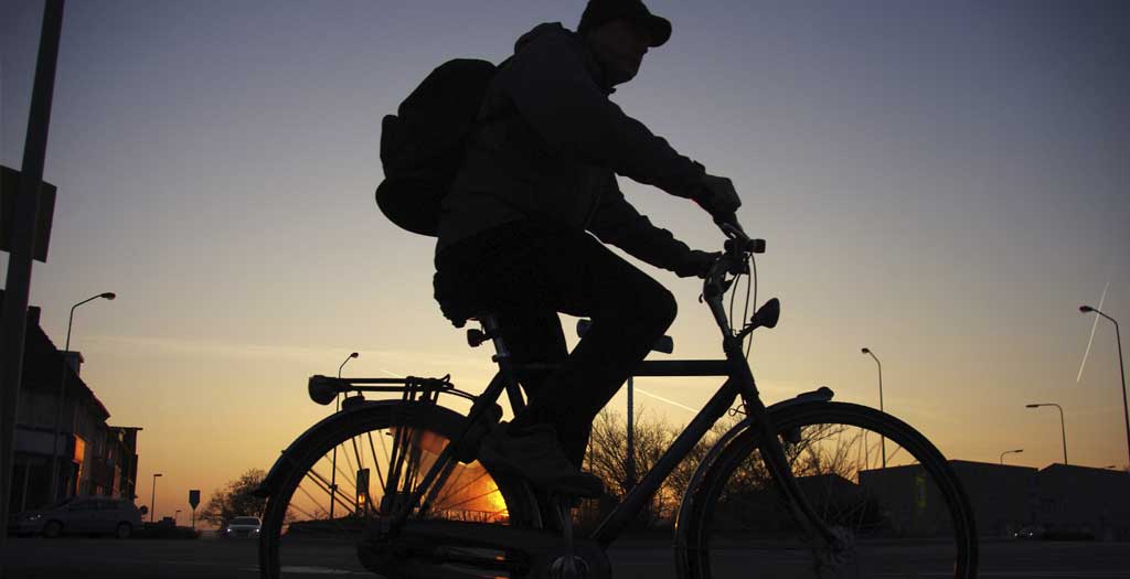 bike-transportation-to-work-crop